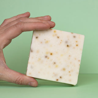 Tea Tree Citrus Scrub Natural Soap - naturél